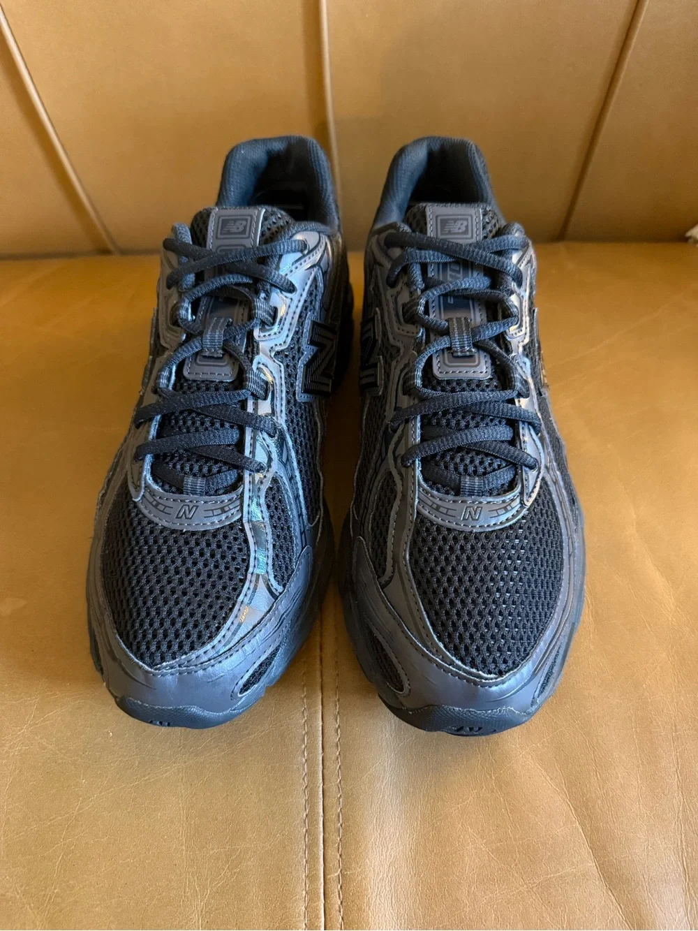 New Balance 740v2 Mens Size 10 Black Gray Athletic Running Shoes Sneakers